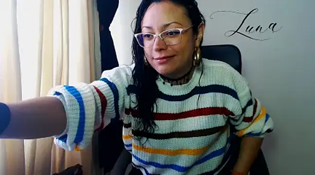 Snapshot of Lunavega1 chatting on March 17, 2025, 4:22 pm Lunavega1 online show from March 17, 2025, 4:22 pm