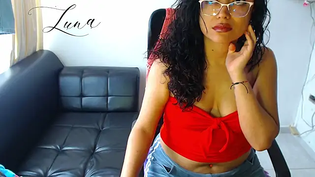 Snapshot of Lunavega1 chatting on September 11, 2025, 3:01 pm Lunavega1 online show from September 11, 2025, 3:01 pm