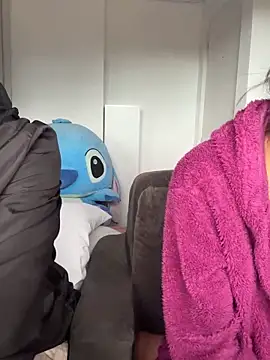 Snapshot of bbzinharosa chatting on November 17, 2025, 9:15 am bbzinharosa online show from November 17, 2025, 9:15 am