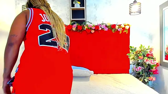 SilvannaFit online show from February 27, 2026, 11:32 am