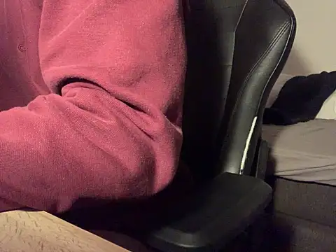 taallguyy 196 online show from March 16, 2025, 8:43 pm