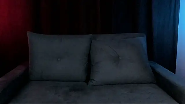 lnxmst online show from October 3, 2025, 11:02 pm