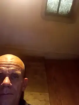 BubblyThing1 online show from November 30, 2025, 5:17 pm