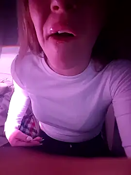 SUSELLAM1 online show from February 6, 2025, 7:29 pm