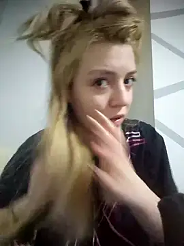 SUSELLAM1 online show from February 27, 2025, 8:53 pm