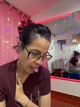 Goddess-Love- online show from December 4, 2025, 9:18 am