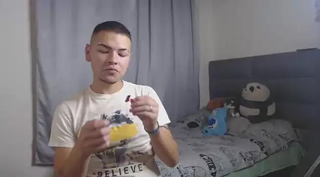 Snapshot of MarceloMilk chatting on February 27, 2025, 4:41 am MarceloMilk online show from February 27, 2025, 4:41 am