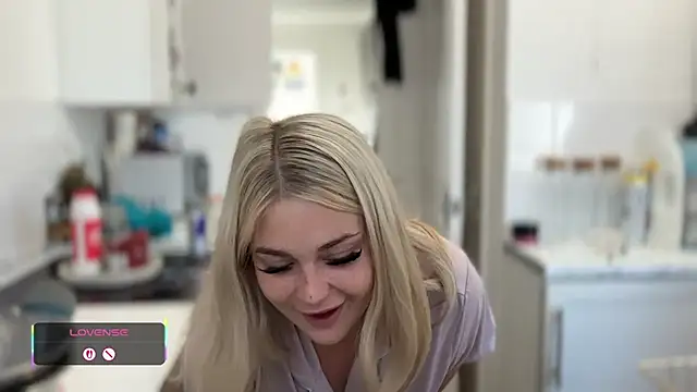 blairbella online show from September 22, 2025, 7:54 am