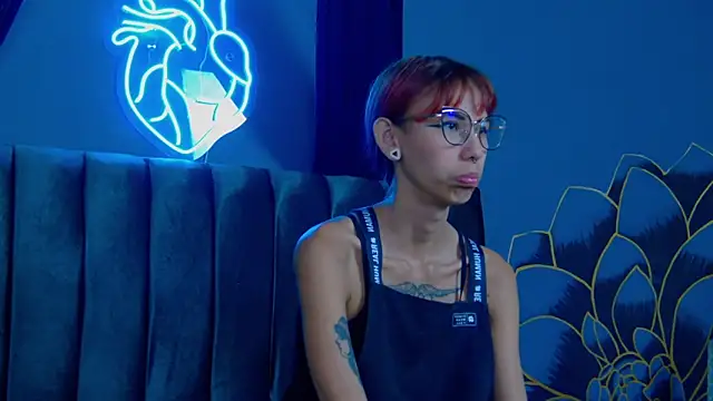 Lunamistyc online show from December 2, 2025, 7:53 pm