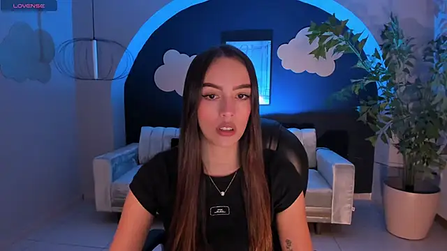 KaiaFerreira online show from March 4, 2025, 12:22 pm