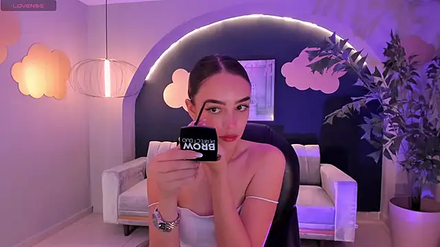 KaiaFerreira online show from March 6, 2025, 11:58 am