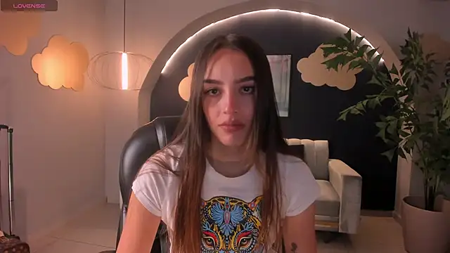 KaiaFerreira online show from March 7, 2025, 12:12 pm