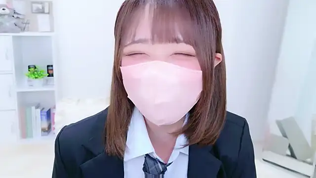 Snapshot of aki_zzz chatting on August 7, 2026, 5:48 pm aki zzz online show from August 7, 2026, 5:48 pm