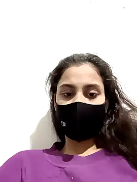 magicmoment00786 online show from December 2, 2024, 6:43 pm