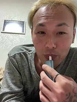 kouji8800 online show from January 10, 2025, 12:58 pm