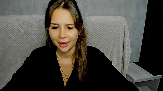 SuraMune online show from November 3, 2025, 7:37 pm