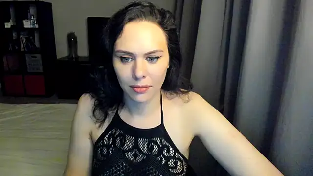 MollyCheiz online show from February 5, 2025, 5:53 pm