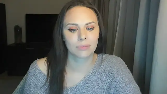 MollyCheiz online show from April 5, 2026, 9:45 pm