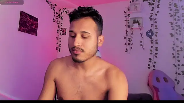 Raf brunette online show from December 7, 2024, 12:35 pm