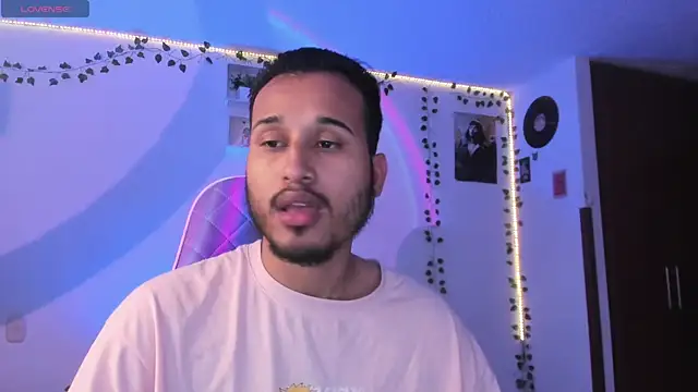 Raf brunette online show from March 6, 2025, 11:58 am