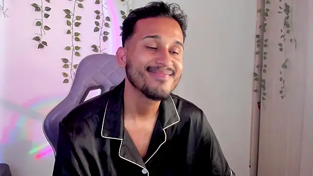 Raf brunette online show from September 28, 2025, 11:26 am