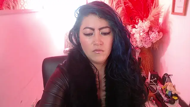 scarleth blue online show from February 12, 2026, 3:12 am