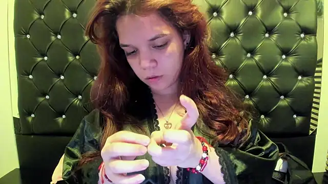 MelanyCarter18 online show from November 18, 2025, 8:13 pm