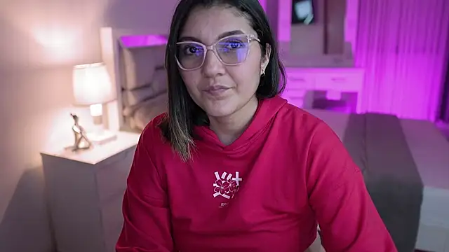 Snapshot of Camilaa_bueno chatting on December 12, 2024, 2:48 am Camilaa bueno online show from December 12, 2024, 2:48 am