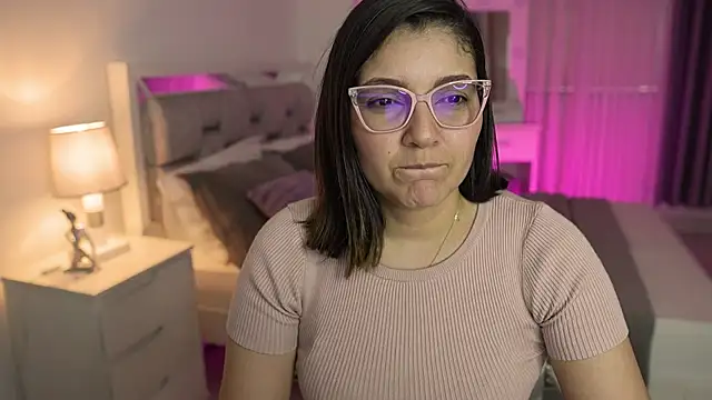 Snapshot of Camilaa_bueno chatting on January 13, 2025, 10:45 pm Camilaa bueno online show from January 13, 2025, 10:45 pm