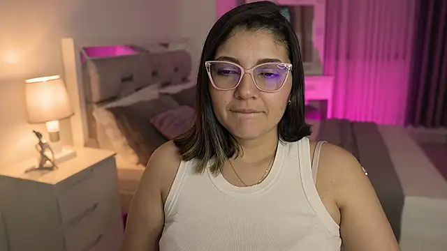 Snapshot of Camilaa_bueno chatting on January 14, 2025, 1:47 am Camilaa bueno online show from January 14, 2025, 1:47 am