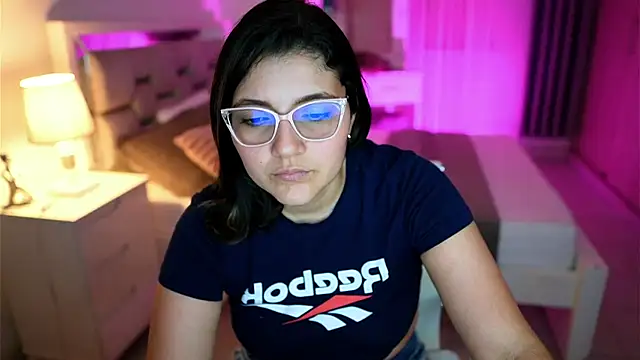 Snapshot of Camilaa_bueno chatting on March 11, 2025, 1:37 am Camilaa bueno online show from March 11, 2025, 1:37 am