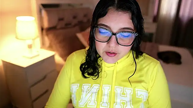 Camilaa bueno online show from January 7, 2026, 10:01 pm