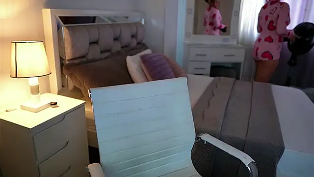 Camilaa bueno online show from February 14, 2026, 9:11 pm