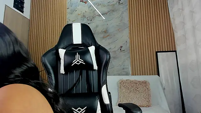 Any topless online show from March 4, 2026, 11:16 am