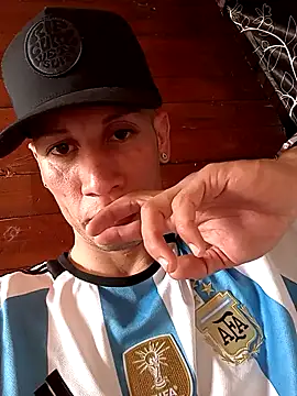 FlacoDani online show from November 27, 2025, 2:08 pm