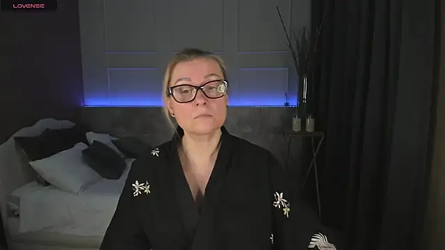 AlexandraKind online show from January 23, 2025, 8:56 pm