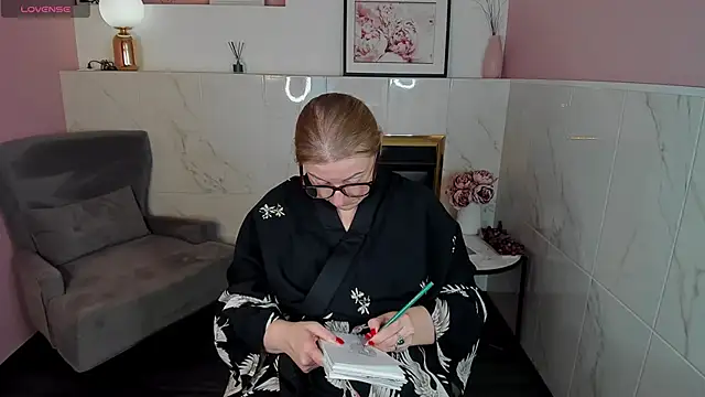 AlexandraKind online show from January 31, 2025, 3:20 am