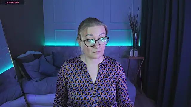 AlexandraKind online show from February 24, 2025, 11:41 pm