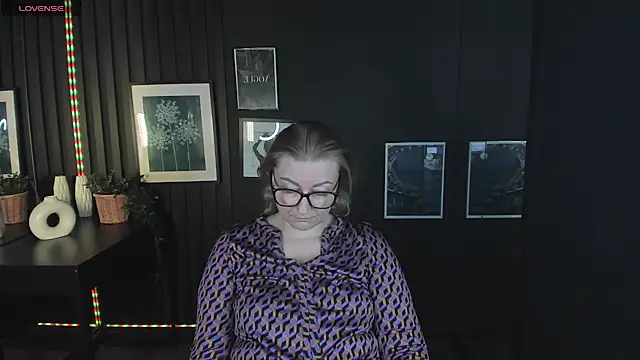 AlexandraKind online show from March 7, 2025, 10:24 am