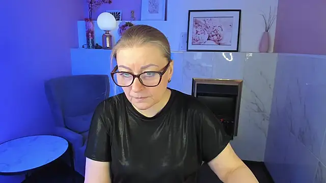 AlexandraKind online show from March 15, 2025, 1:51 pm