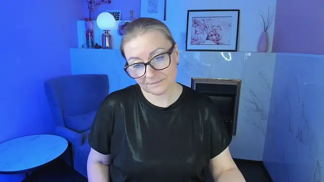 AlexandraKind online show from March 15, 2025, 4:54 pm