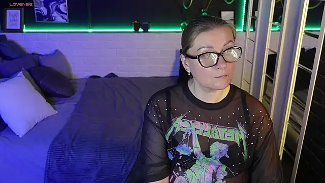 AlexandraKind online show from March 22, 2025, 11:09 pm