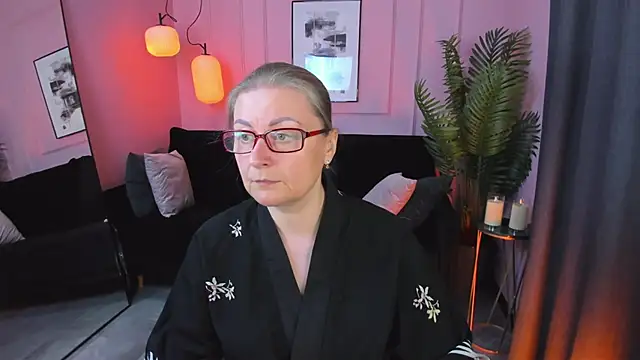 AlexandraKind online show from September 26, 2025, 1:48 pm