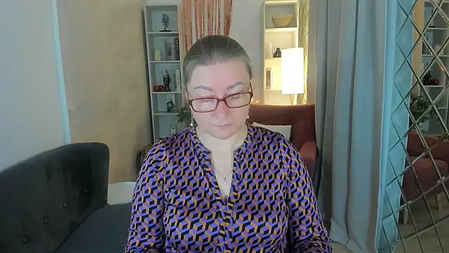 AlexandraKind online show from January 10, 2026, 1:35 pm