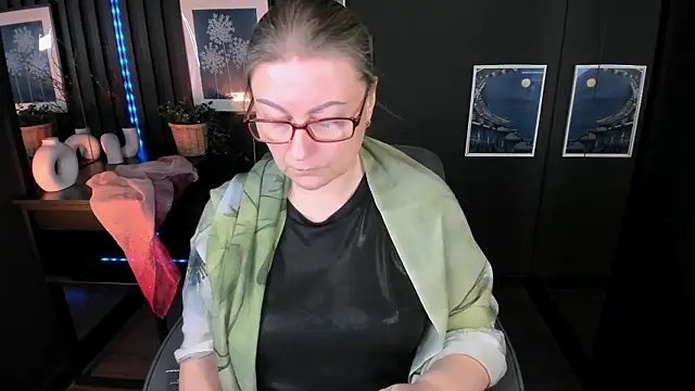 AlexandraKind online show from January 31, 2026, 7:11 pm