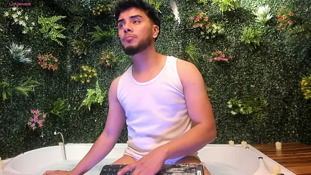 Tommidubois online show from January 12, 2025, 3:07 am