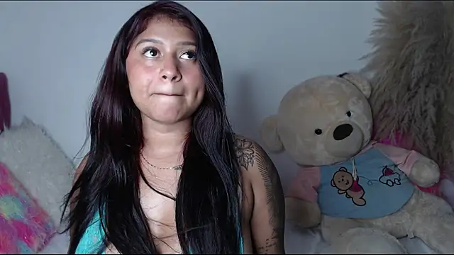 alinakiss online show from January 6, 2025, 8:14 am