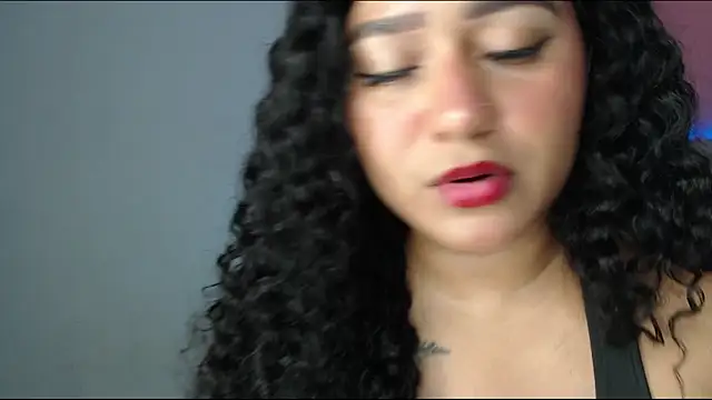 alinakiss online show from April 20, 2026, 10:55 pm