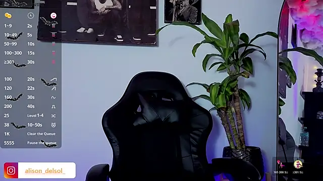 Alisson Wynter online show from November 5, 2025, 10:43 pm