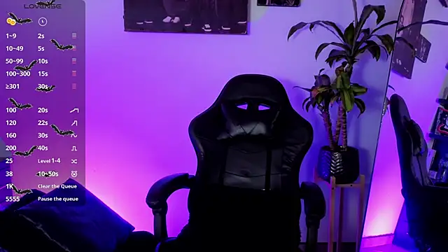 Alisson Wynter online show from December 2, 2025, 3:12 am